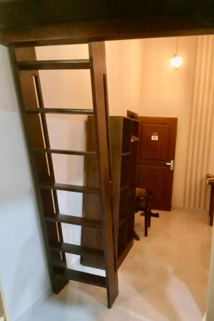 Transit Studio Katunayake 0*,
