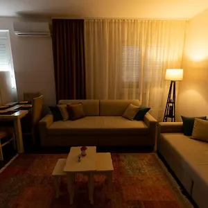 Contact Appartamento Tirana