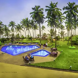 Hotel Palm Village, Uswetakeiyawa